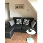 Bi De Kark Modern Retreat